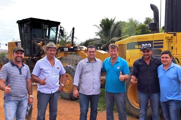 Ezequiel Júnior garante recursos para recuperar estradas no Vale do Anari (RO)
