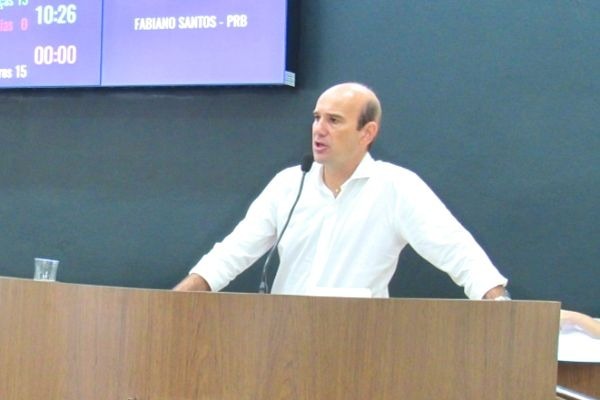 Fabiano Santos pede audiência para discutir situação de barragem em Araxá