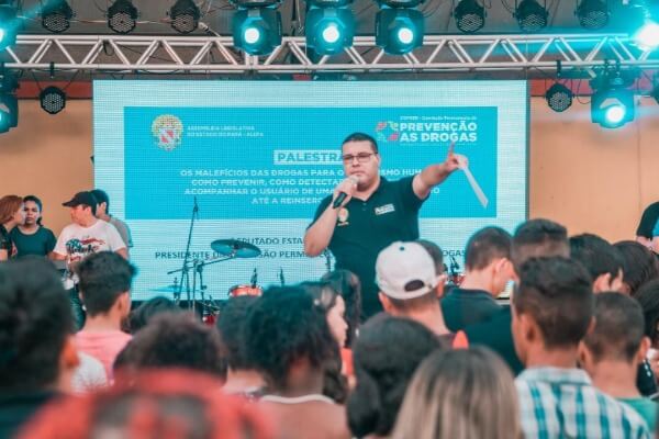 Fábio Freitas prestigia evento da juventude em Ananindeua