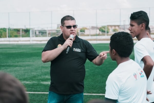 Fábio Freitas prestigia aula inaugural do projeto Gol do Brasil