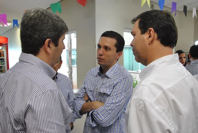 fausto-pinato-prb-anuncia-800-mil-para-santa-casa-de-votuporanga-foto-ascom-17-06-15-01