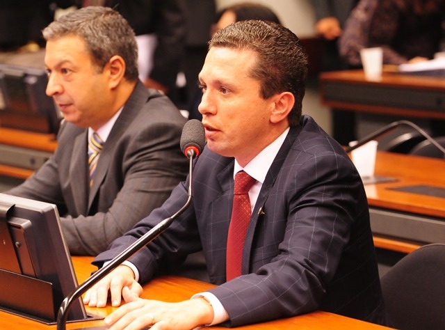 Fausto Pinato assegura audiência pública com juiz Pelarin sobre maioridade penal na Câmara