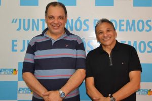 Deputado Roberto Alves com o vereador Fernando Mendes