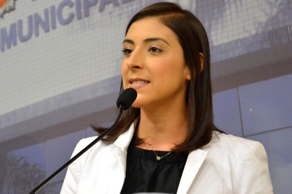 Projeto de Flávia Carvalho garante merenda diferenciada para diabéticos e celíacos