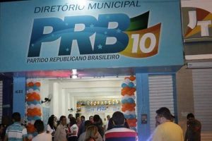 flavia-soares-lancamento-pre-candidatura-juazeiro-do-norte-foto2-ascom-30-05-2016