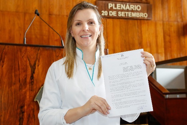 Fran Somensi apresenta projeto que a Farmácia Solidária no Rio Grande do Sul