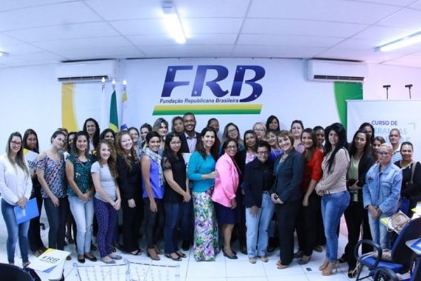 frb-prb-primeira-turma-curso-liderancas-femininas-foto2-carlos-gonzaga-16-5-2016