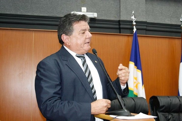 Gabriel Picanço quer isenção de taxa para transporte de animais em Roraima