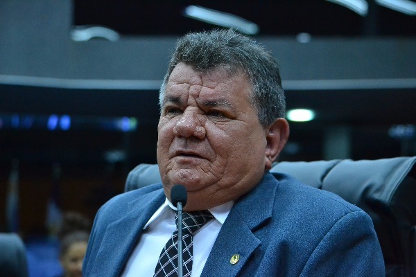 Aprovado projeto de Gabriel Picanço que proíbe médicos de prescrever receita ilegível