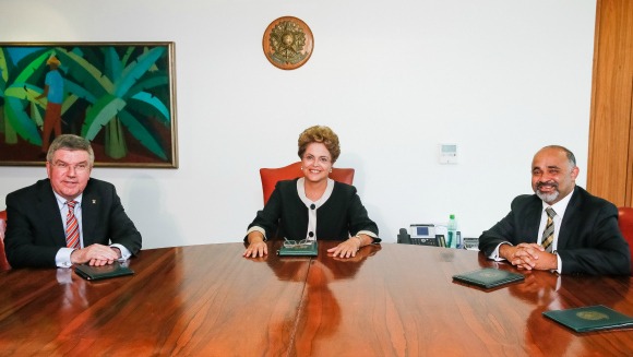 Após encontro com Dilma, presidente do COI reforça elogios à preparação do Brasil para 2016