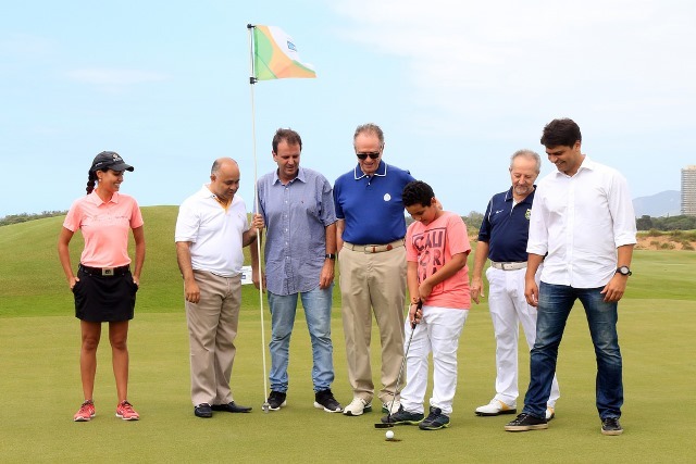 George Hilton participa da entrega do Campo Olímpico de Golfe ao Comitê Rio 2016
