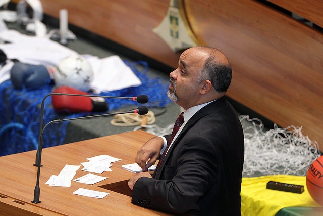 george-hilton-prb-julio-cesar-prb-lancada-frente-parlamentar-do-esporte-df-foto-AscomME-05-05-15-01