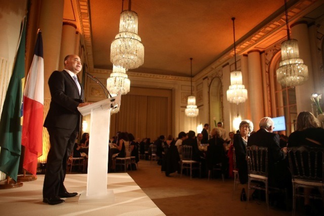 Em discurso na Câmara de Comércio Brasil-França, ministro George Hilton destaca nacionalização dos Jogos Rio 2016