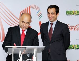 George Hilton firma parceria para promover o revezamento da Tocha Olímpica e a prática do esporte