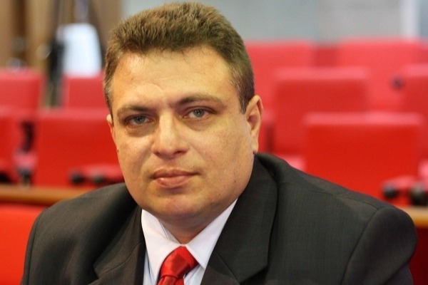 Gessivaldo Isaías propõe gratuidade em ônibus a policiais sem farda no Piauí