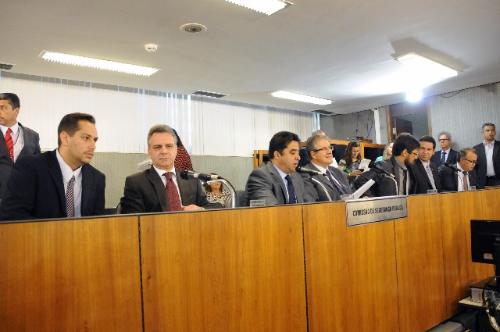 gilberto-abramo-prb-debate-modernizacao-da-policia-civil-foto-ascom-19-10-15-02