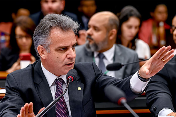 Gilberto Abramo solicita audiência pública para debater o preço do diesel