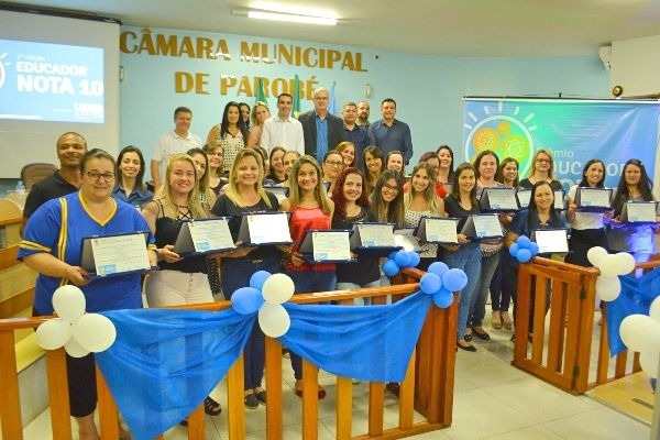 Por iniciativa de Gilberto Gomes Júnior, Câmara homenageia educadores de Parobé
