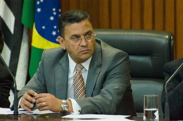 Gilmaci Santos pede revisão dos repasses às escolas filantrópicas de SP