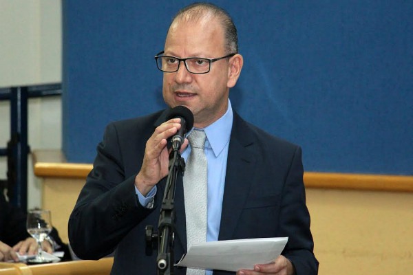 Gilmar da Cruz apresenta indicações que beneficiarão a população de Campo Grande (MS)