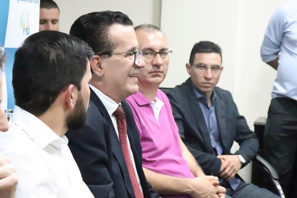 Hélio Costa ouve as demandas do Oeste de SC