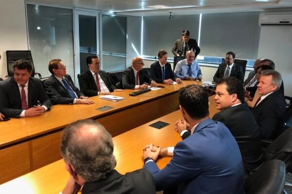 “A população precisa de contrapartida”, diz Hélio Costa