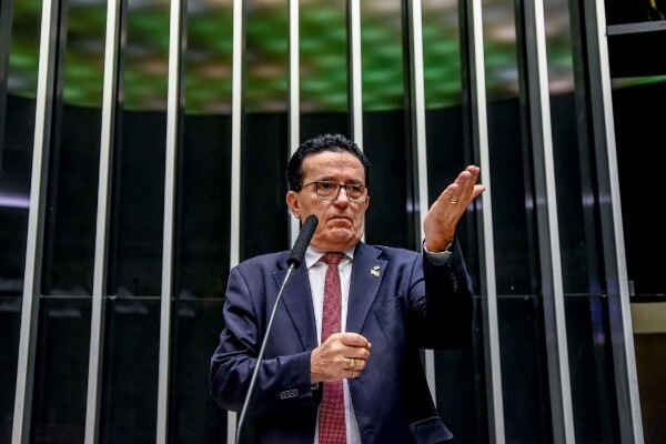 Hélio Costa faz apelo pela BR-470 em Santa Catariana