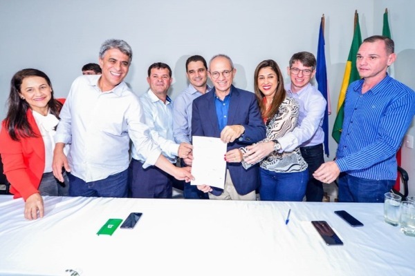 Hudson Leal viabiliza recursos para obras no município de Vila Valério (ES)