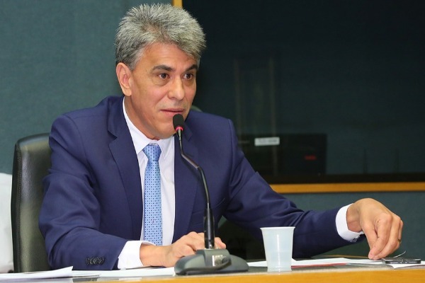 Hudson Leal pede asfaltamento para o município de Alfredo Chaves