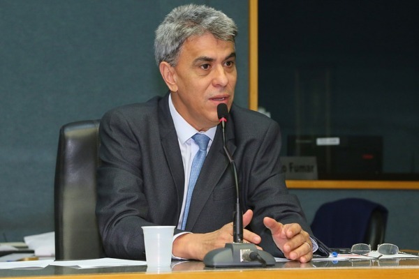 Hudson Leal pede asfaltamento para município de Mimoso do Sul