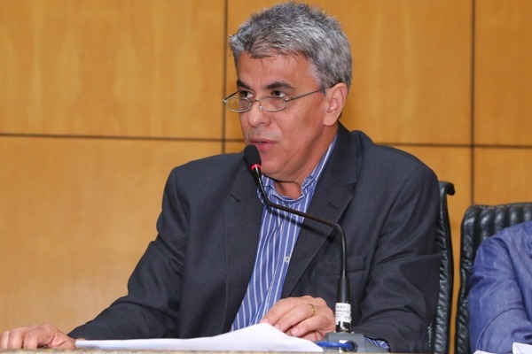 Hudson Leal pede digitalizador de mamografia para Laranja da Terra (ES)