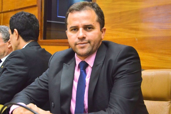 Jairo Santana destaca sua atuação no retorno às atividades legislativas de Sergipe