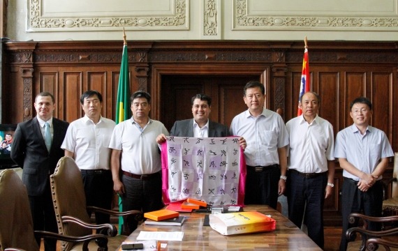 Secretário Jean Madeira recebe visita da delegação de Esportes da China em SP