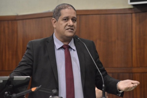 Jeferson Rodrigues quer incentivar o consumo consciente da energia elétrica em Goiás