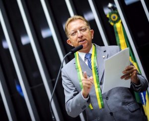 PRB reconhece impeachment como primeiro passo para equacionar crise no Brasil