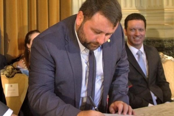 João Derly toma posse como secretário de Esporte e Lazer do Rio Grande do Sul