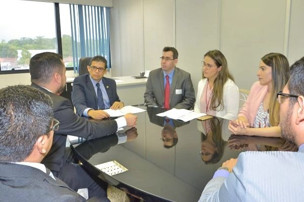 Comissão na Assembleia presidida por João Luiz inicia atendimento ao público
