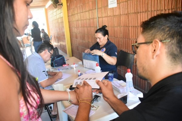 Ação realizada pelo Projeto Direito e Fraternidade atende mais de 300 pessoas