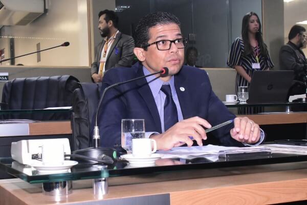 João Luiz solicitará à Aneel fiscalização do plano de ação da AM Energia