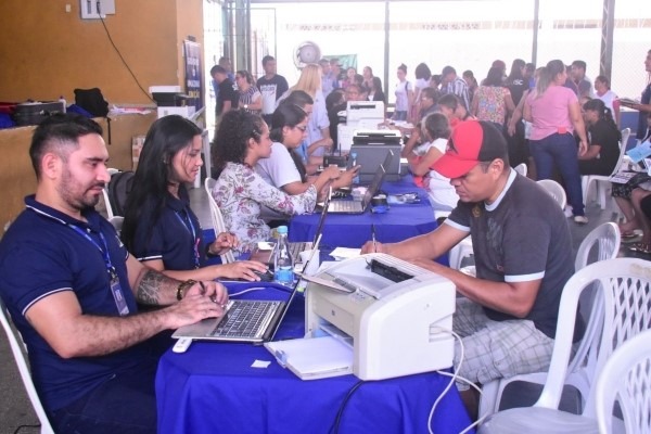 Praça do Consumidor atende mais de 1,5 mil pessoas em Manaus