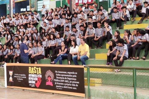 Ação proposta por João Luiz encerra mês de combate ao suicídio no AM