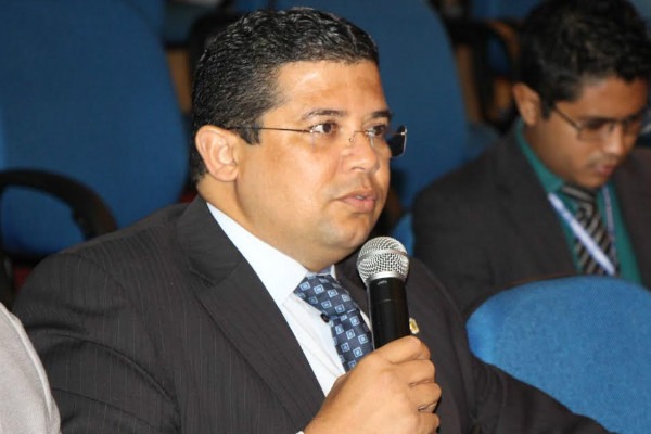 João Luiz busca recursos para revitalizar mini vilas olímpicas em Manaus