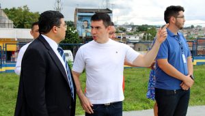 joao-luiz-visita-mini-vila-olimpica-do-santo-antonio-e-promete-projetos-de-inclusao-comunitaria-foto-gean-carlos-21-02-17-02