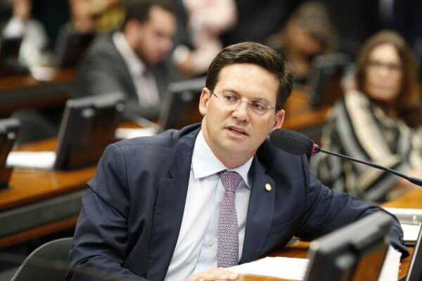 João Roma destaca repasse de R$ 2 bilhões para santas casas e hospitais