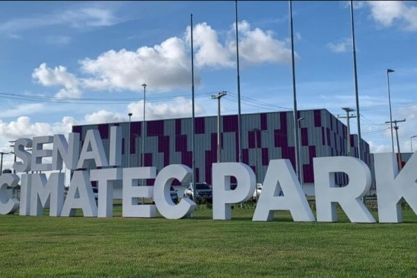 João Roma comemora inauguração do Senai Cimatec Park