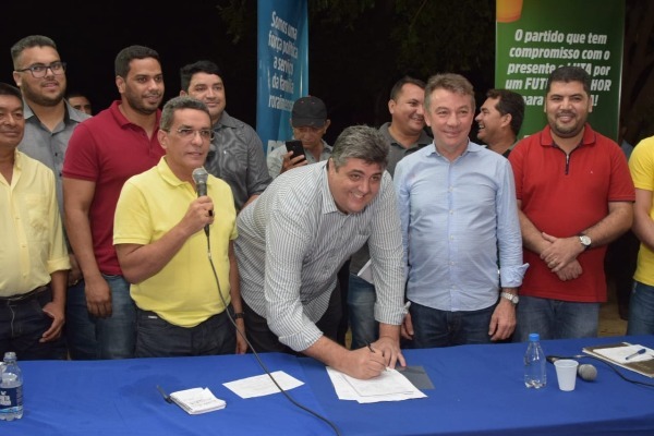 Mecias de Jesus abona filiação do prefeito de Bonfim (RR)