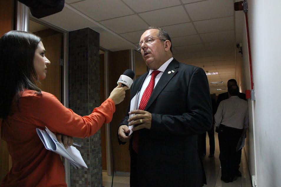 Arimateia apresenta balanço dos quatro anos na presidência da Comissão de Saúde