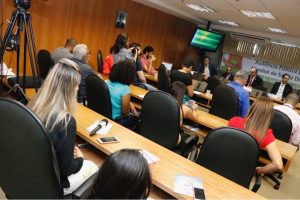 José de Arimateia debate saúde digestiva na Assembleia da Bahia