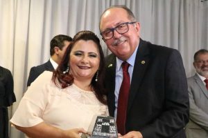 José de Arimateia recebe "Troféu Imprensa" na Bahia