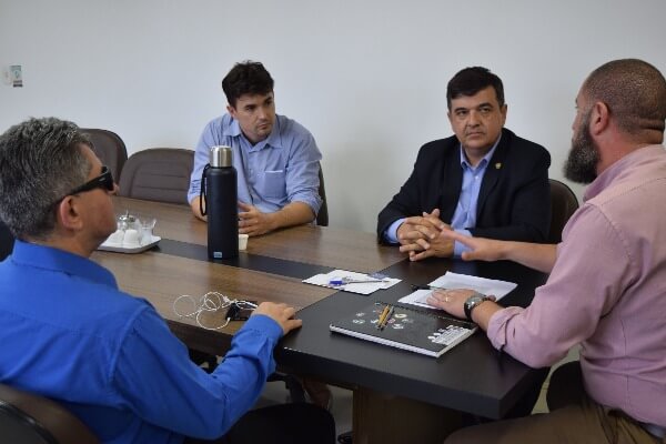 José Freitas discute a criação de Central de Intérpretes em Porto Alegre